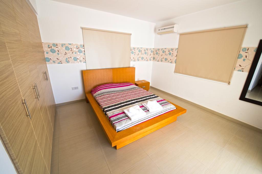 Hara Nissi Beach Villas أيا نابا الغرفة الصورة