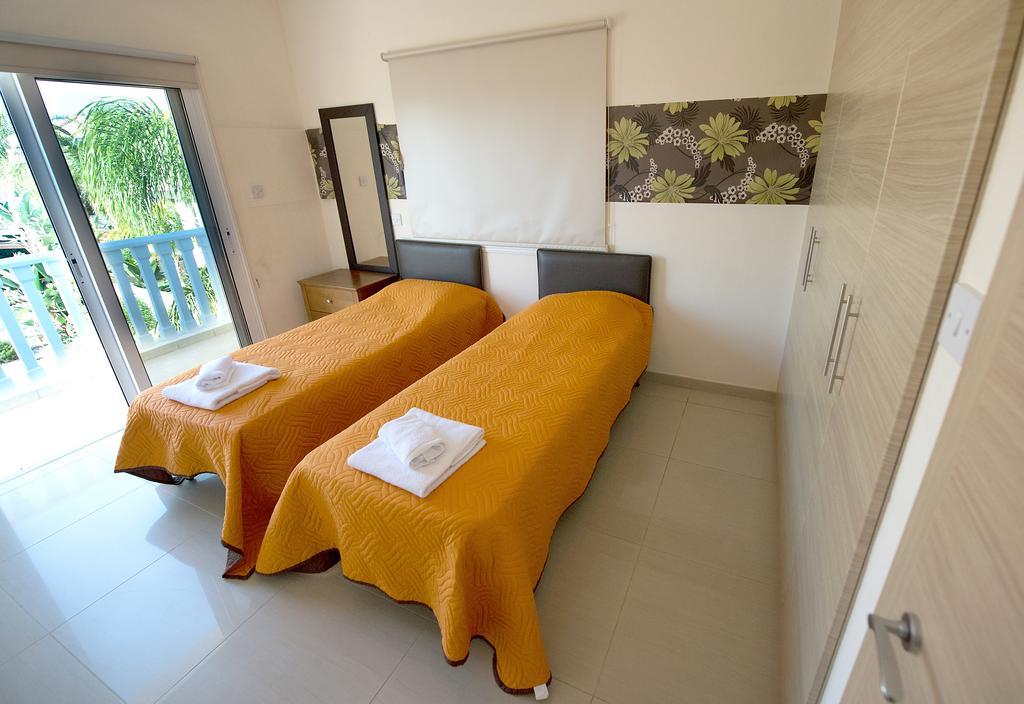 Hara Nissi Beach Villas أيا نابا المظهر الخارجي الصورة