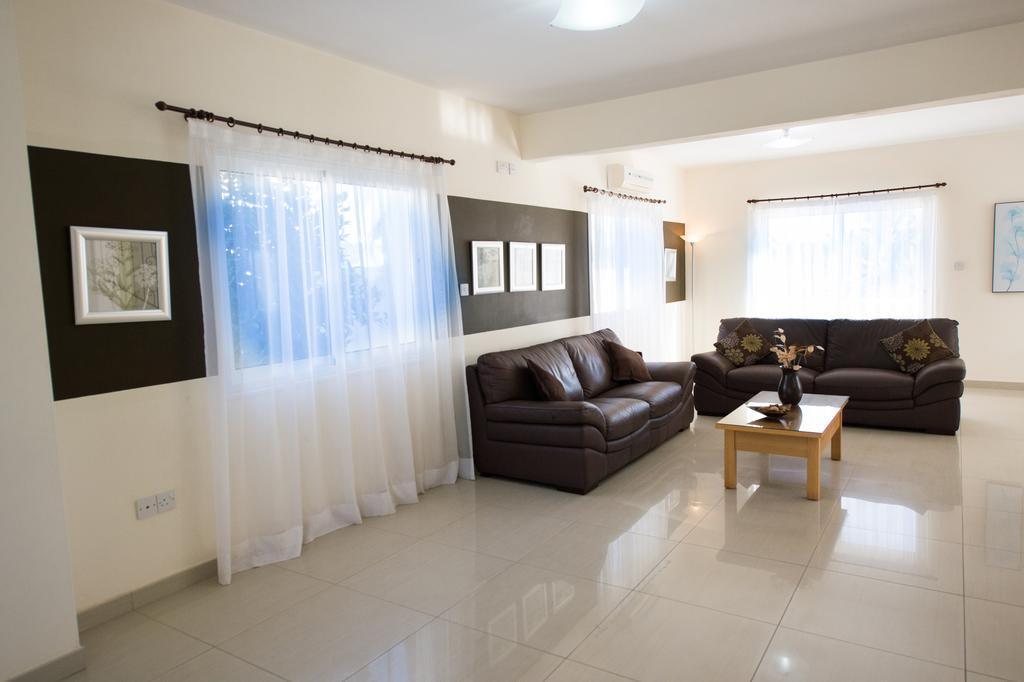 Hara Nissi Beach Villas أيا نابا المظهر الخارجي الصورة