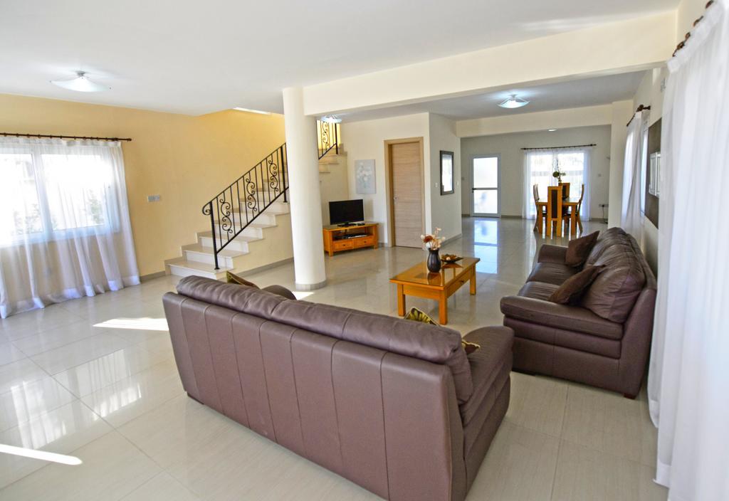 Hara Nissi Beach Villas أيا نابا المظهر الخارجي الصورة
